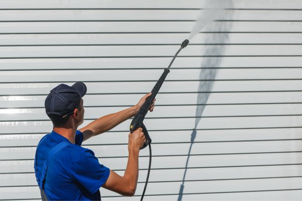 Siding Washing in Olathe