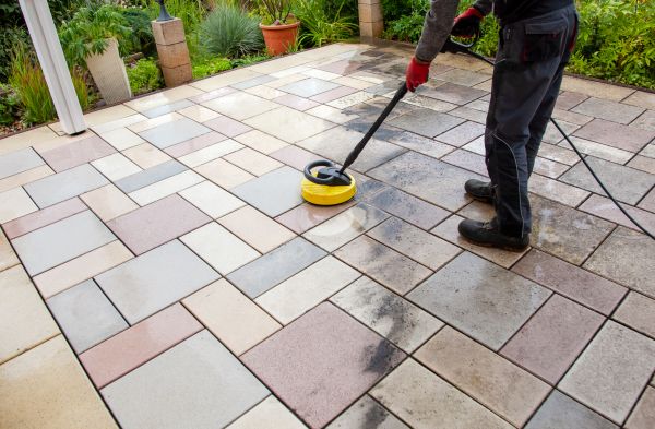 Patio Washing in Olathe