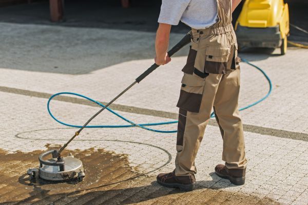 Townhouse Driveway Cleaning in Olathe