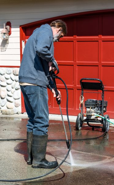 Driveway Pavement Cleaning in Olathe