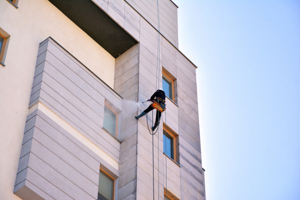 Apartment Pressure Cleaning in Olathe