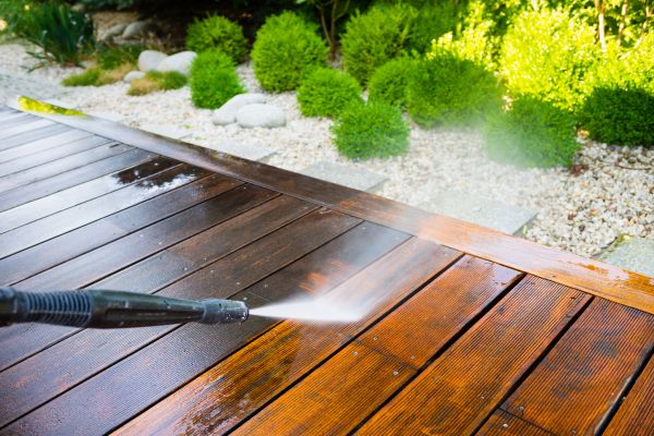 Deck Cleaning in Olathe